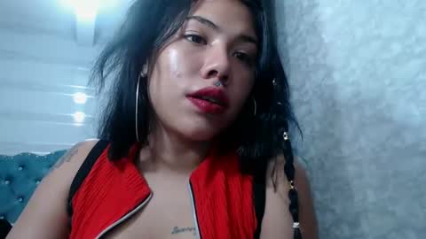 Snapshot of lilyjamesx chatting on March 3, 8:00 pm lilyjamesx online show from March 3, 8:00 pm