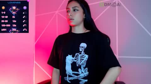 Snapshot of lilylouisee_ chatting on October 27, 12:53 pm Liliana louise online show from October 27, 12:53 pm