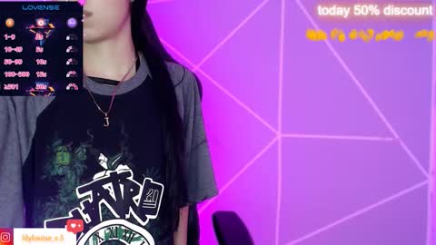 Snapshot of lilylouisee_ chatting on October 29, 12:29 pm Liliana louise online show from October 29, 12:29 pm