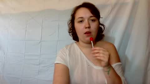 Snapshot of lilylovegood04 chatting on June 28, 9:43 pm lily online show from June 28, 9:43 pm