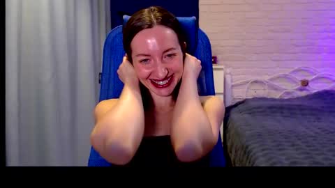 Lily online show from November 23, 6:13 am