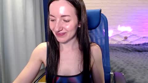 Lily online show from March 19, 5:22 am