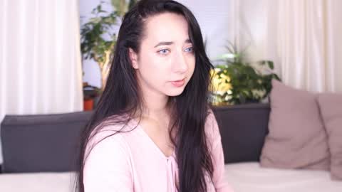 Snapshot of lilyminx chatting on November 2, 3:53 am -- My Wishlist online show from November 2, 3:53 am