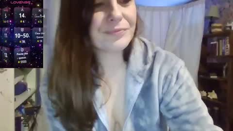 Snapshot of lilypad1981 chatting on December 11, 5:04 pm lilypad1981 online show from December 11, 5:04 pm