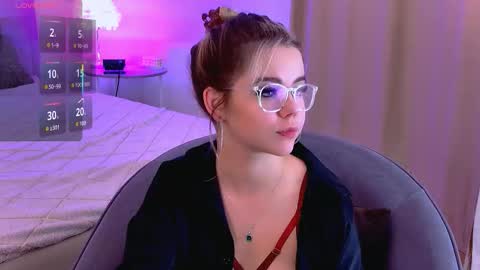 Snapshot of lilyrabbit chatting on October 1, 5:35 am Rose online show from October 1, 5:35 am