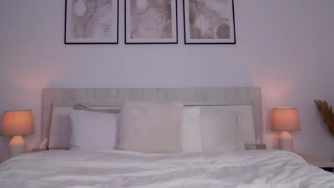 Lily online show from January 19, 7:04 am