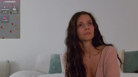 Lily online show from October 26, 12:00 pm