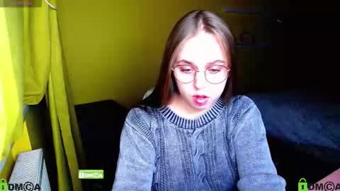 Snapshot of lilysweet13 chatting on November 23, 3:23 pm Lily online show from November 23, 3:23 pm