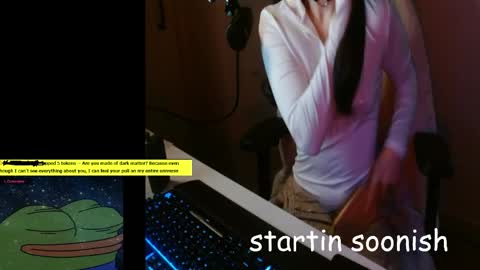 Snapshot of lilythrone chatting on May 18, 1:24 am Lily Rone online show from May 18, 1:24 am