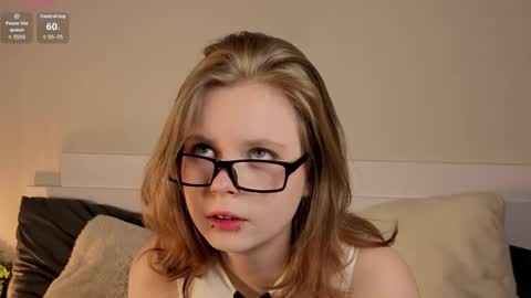 Snapshot of lilytways chatting on May 1, 7:07 pm Julie online show from May 1, 7:07 pm
