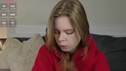 Snapshot of lilytways chatting on May 13, 5:32 pm Julie online show from May 13, 5:32 pm