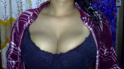 Snapshot of limaakter246618 chatting on November 5, 4:51 pm limaakter246618 online show from November 5, 4:51 pm