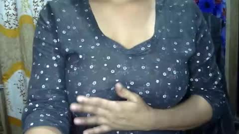 Snapshot of limaakter246618 chatting on November 9, 6:33 am limaakter246618 online show from November 9, 6:33 am