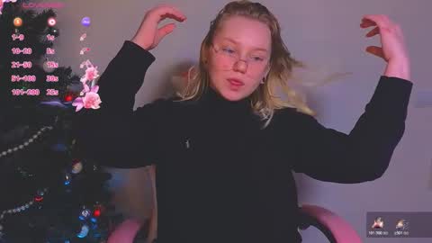 Snapshot of lime_cat chatting on December 19, 1:56 am lime cat online show from December 19, 1:56 am