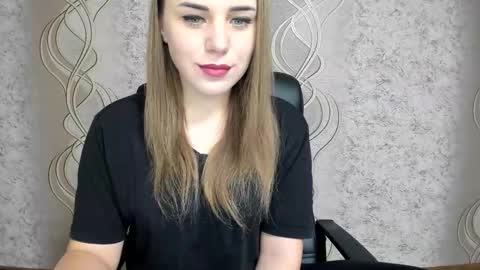 Snapshot of limebabykristi123 chatting on October 29, 2:19 pm online show from October 29, 2:19 pm