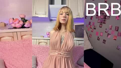 Snapshot of lina_blueeyed chatting on February 9, 10:42 am Lina blueeyed GMT3 1100-1700 Mon Wed Thu Sat Sun online show from February 9, 10:42 am