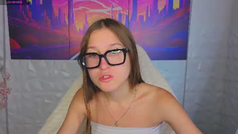 Snapshot of lina_massey chatting on July 1, 12:34 am lina_massey online show from July 1, 12:34 am