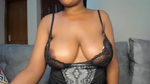 Snapshot of lina_sexy58 chatting on November 20, 1:44 pm lina sexy58 online show from November 20, 1:44 pm