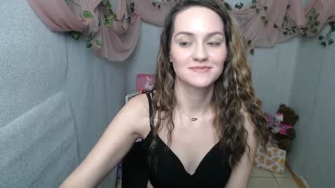 Snapshot of lina_star_s chatting on December 24, 6:33 am Lina online show from December 24, 6:33 am