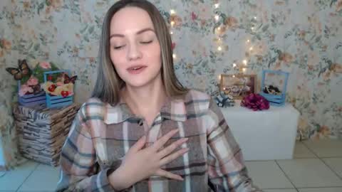 Snapshot of lina_star_s chatting on February 13, 7:03 am Lina online show from February 13, 7:03 am