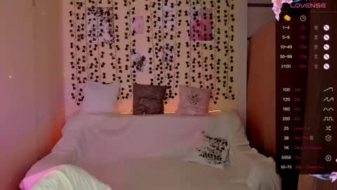 Lina online show from December 4, 8:23 am