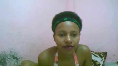 linah1123 online show from January 12, 11:59 am