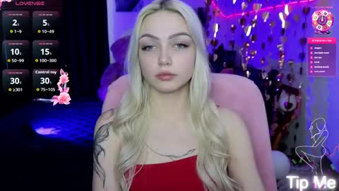 I am Lina online show from April 16, 10:05 am