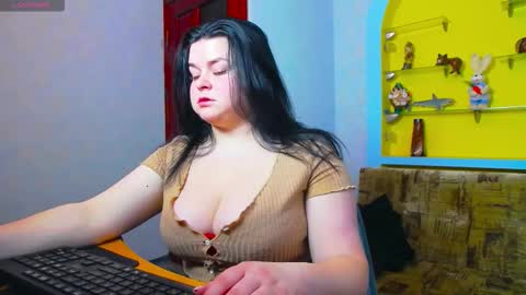 Lina online show from March 24, 9:25 am