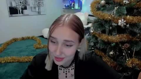 Snapshot of linatruly chatting on December 21, 8:43 pm Lina online show from December 21, 8:43 pm