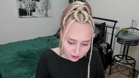 Snapshot of linatruly chatting on February 16, 12:19 am Lina online show from February 16, 12:19 am