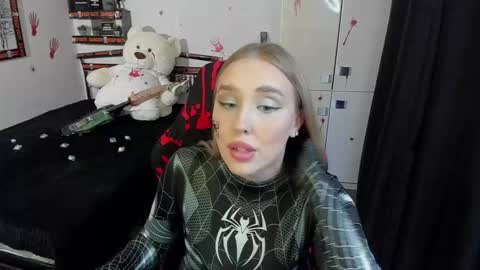 Snapshot of linatruly chatting on October 30, 12:34 am Lina online show from October 30, 12:34 am