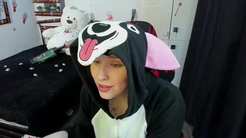 Snapshot of linatruly chatting on October 31, 9:49 pm Lina online show from October 31, 9:49 pm