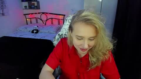 Snapshot of linatruly chatting on November 3, 9:48 pm Lina online show from November 3, 9:48 pm