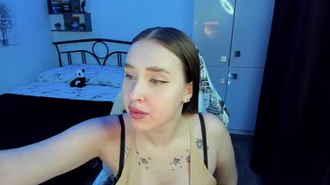 Snapshot of linatruly chatting on November 17, 10:04 pm Lina online show from November 17, 10:04 pm