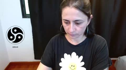 Snapshot of lincebdsm chatting on December 4, 9:01 pm lincebdsm online show from December 4, 9:01 pm