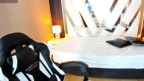 Snapshot of linda4petite chatting on November 19, 6:19 pm Linda online show from November 19, 6:19 pm