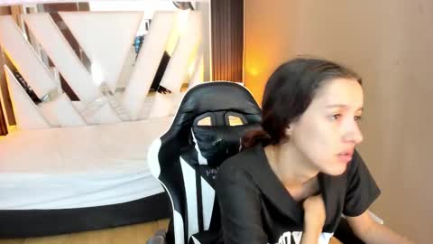  Linda  online show from March 22, 2:31 pm