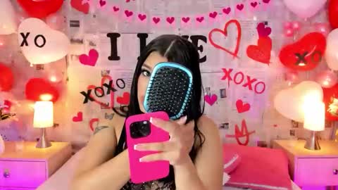 Linda Fosterr online show from February 16, 7:32 pm