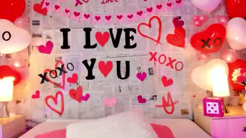 Linda Fosterr online show from February 17, 7:31 pm