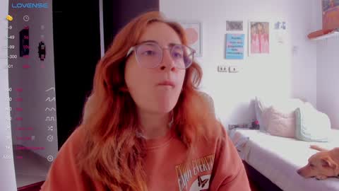 Snapshot of linda_giggle chatting on January 8, 1:41 pm Giggles online show from January 8, 1:41 pm