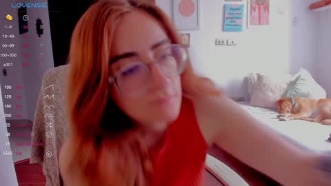 Snapshot of linda_giggle chatting on January 9, 2:18 pm Giggles online show from January 9, 2:18 pm