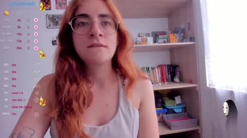 Snapshot of linda_giggle chatting on March 10, 2:16 pm Giggles online show from March 10, 2:16 pm