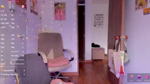 Snapshot of linda_giggle chatting on September 24, 2:09 pm Giggles online show from September 24, 2:09 pm