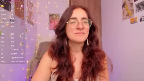 Snapshot of linda_giggle chatting on November 24, 1:22 pm Giggles online show from November 24, 1:22 pm