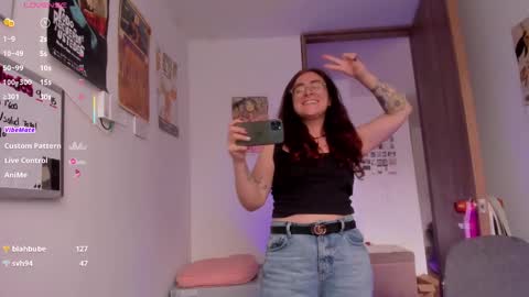 Giggles  online show from March 10, 3:06 pm