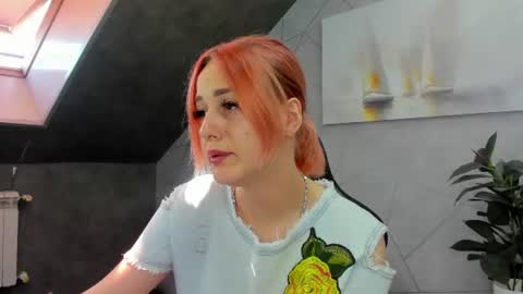 Snapshot of linda_jonys chatting on June 20, 8:39 am Linda online show from June 20, 8:39 am