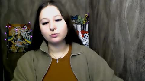 Snapshot of linda_s_ chatting on December 4, 12:58 pm Linda online show from December 4, 12:58 pm