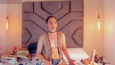 Snapshot of linda_saenz1 chatting on February 21, 2:48 pm Linda Saenz online show from February 21, 2:48 pm