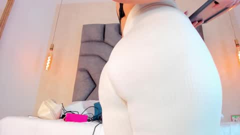 Linda Saenz online show from January 15, 11:26 am