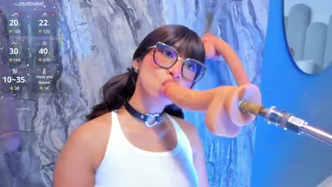 linda_sofi__ online show from April 23, 8:44 pm